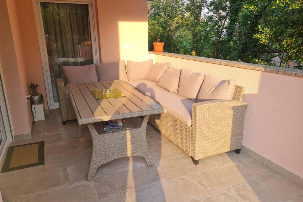 Apartment Zorika Near The Beach Pula Buitenkant foto