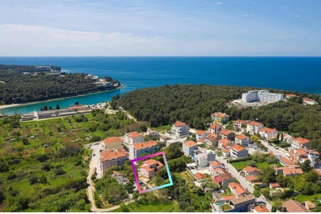 Apartment Zorika Near The Beach Pula Buitenkant foto