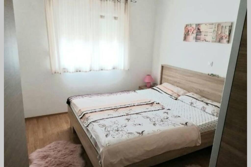 Apartment Zorika Near The Beach Pula Buitenkant foto