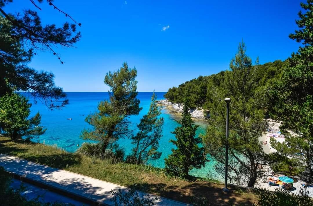 Apartment Zorika Near The Beach Pula Buitenkant foto